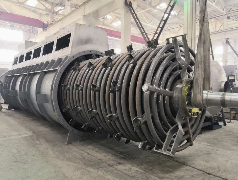 Suszarka rurowa parowa (suszarka z ciągłą wężownicą) do suszenia krwi, piór i mączki rybnej